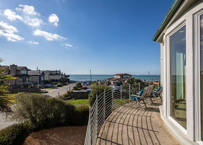 Steps To Beach And Amazing Ocean Views - Miramar Home