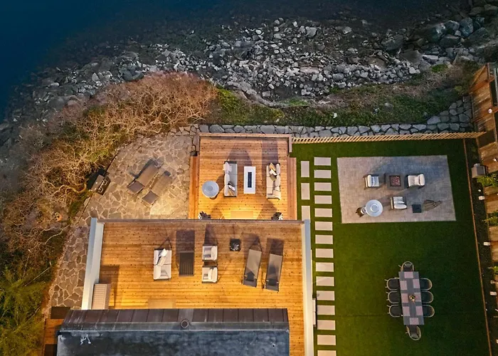 Experience The Pinnacle Of Coastal Living At Harbour House