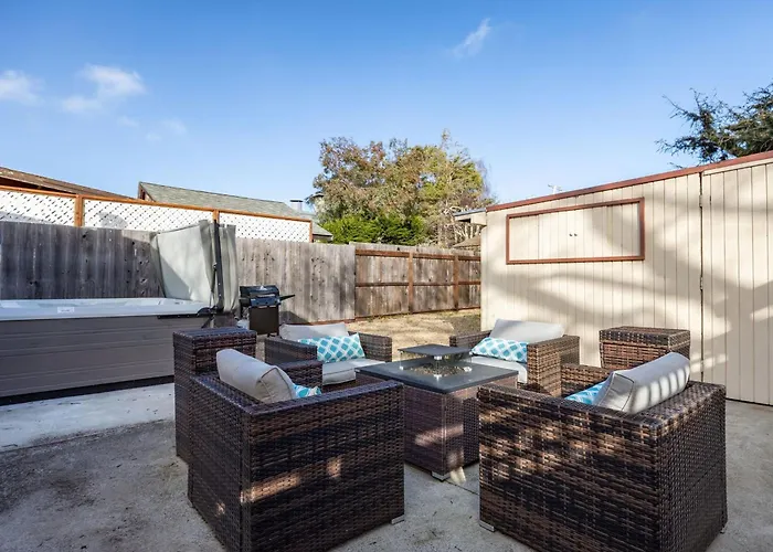 Charming Garden Cottage- Steps To Historic Old Town Half Moon Bay