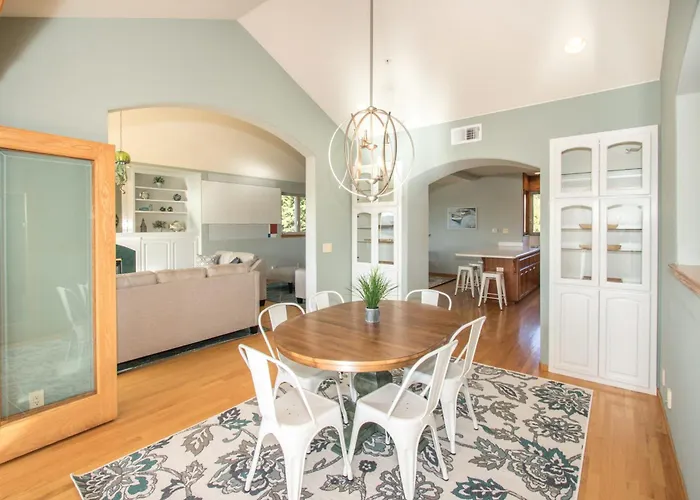 Private Home With Breathtaking Ocean Views - Walk To Beaches Restaurants
